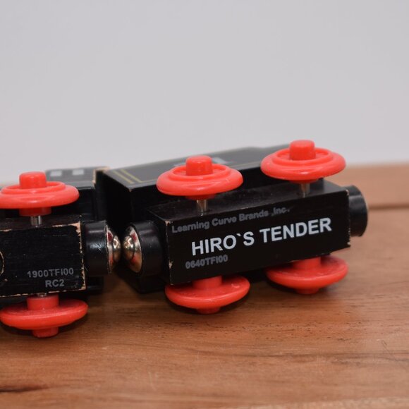 Hiro 51 and Tender Thomas & Friends Wooden Railway Train Engine Magnetic 2003 - Picture 10 of 10